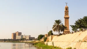 السفارة الأمريكية في بغداد: دفاعاتها تسقط مسيّرتين قرب المنطقة الخضراء